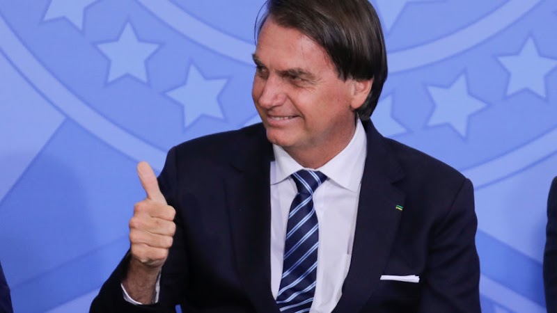 Bolsonaro confirma reajuste de 33,24% no piso de professores