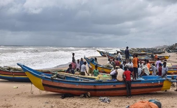 തലസ്ഥാനത്ത് മലയോര തീരദേശ യാത്രകള്‍ക്കും ഖനന പ്രവര്‍ത്തനങ്ങള്‍ക്കും വിലക്ക്