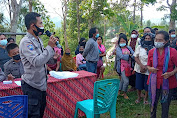  Tim vaksinasi door to door Polres Tana Toraja menuntaskan sebanyak 412 Warga yang divaksin baik dosis I maupun dosis II di Lembang Simbuang Kec. Mengkendek,