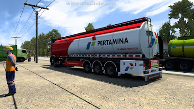 Mod Truck UD Quon dan Trailer Pertamina - ETS2 1.41 Convoy