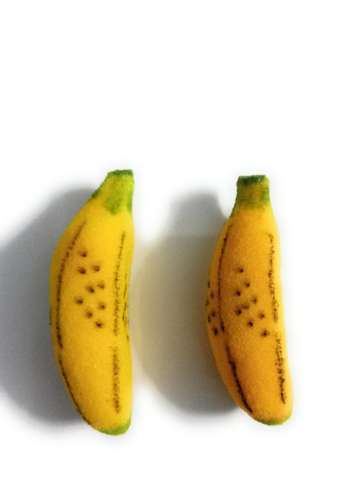 MULTIPLYING SPONGE BANANA PAIR - SMALL INR 199