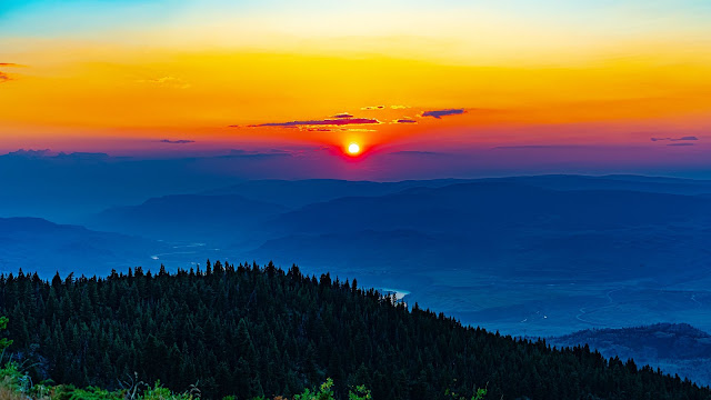 Wallpaper Beautiful sunset backdrop mountain landscape