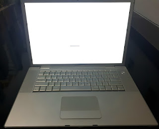 MacBook Pro A1260 Core 2 Duo 2.4GHz RAM 4GB HDD 320GB Kode 34 Kondisi Rusak