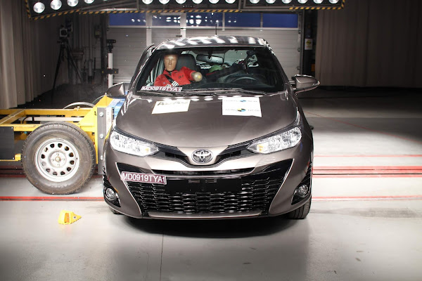 Toyota Yaris com 2 airbags ganha 1 estrela no Latin NCAP