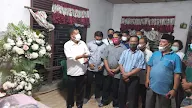 Bupati Simalungun Radiapo Hasiholan Sinaga Melayat Kerumah Duka Dir Eksekutif LSN FX.Humuntal Rajagukguk  Simalungun, indometro.id
