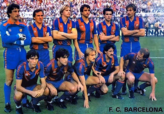 F. C. BARCELONA. Temporada 1985-86. Urruti, Tente Sánchez, Schuster, Alexanco, Julio Alberto, Migueli. Carrasco, Marcos, Clos, Rojo y Calderé. CLUB ATLÉTICO DE MADRID 2 F. C. BARCELONA 1 Domingo 08/09/1985. Campeonato de Liga de 1ª División, jornada 3. Madrid, estadio Vicente Calderón. GOLES: 0-1: 8’, Calderé. 1-1: 27’, Cabrera. 2-1: 29’, Jorge Da Silva.