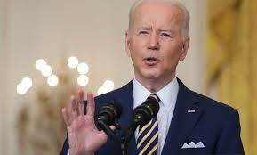 Biden warns Russia of a "disaster" if it invades Ukraine  Washington: US President Joe Biden warned, on Wednesday, that Russia will pay a heavy price if it invades Ukraine , including the human losses it will incur in addition to the damage to its economy.  "If they actually do what they can do with this military force that they have amassed at the border, it will be disastrous for Russia," Biden said during a press conference marking the one-year anniversary of his presidency.  "Our allies and partners are ready to incur high costs and inflict significant damage on Russia and its economy," he added.  The US president pointed out that it is likely that the Russians will be able to achieve victory in the end against the weak Ukrainian military forces, but the cost in terms of human losses for the Russians (…) will be high.”  However, Biden expressed his belief that the Russian president "remains unwilling to all-out war".  He considered that Russia's options are not good, as launching a war will lead to "serious economic consequences", from a loss of revenues from energy resources to facing severe sanctions.  Biden indicated that the sanctions will make it impossible for Russian banks to deal in the US dollar, the main commercial currency in the world, warning, "So the whole thing is not just an easy matter for Russia."  But he saw that Putin wanted to test the determination of the United States and NATO countries .  The US president said he is spending a lot of time trying to keep the alliance "on the same page" vis-à-vis Russia.  He added that Putin had to choose between "escalation or diplomacy," warning, "I think he will pay a heavy and heavy price if he does not think carefully now."  In addition, Biden declared that "the time has not yet come to abandon" negotiations with Iran aimed at reviving the 2015 nuclear deal.  Biden said that "it is not yet time to abandon" negotiations with Iran, noting that "some progress is being made."  He added that the United States was "reading on the same page" with other countries regarding the Vienna negotiations.