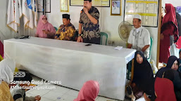 Hadiri Isra Mir'aj di Desa Cimandiri, GM PT. Suda Miskin Berikan Bantuan 130 Sak Semen