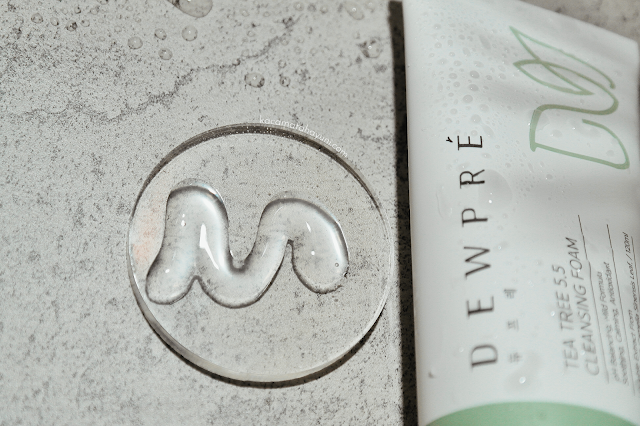 review-dewpre-tea-tree-5.5-cleansing-foam