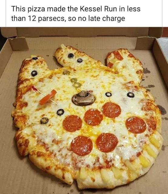 millenium falcon pizza