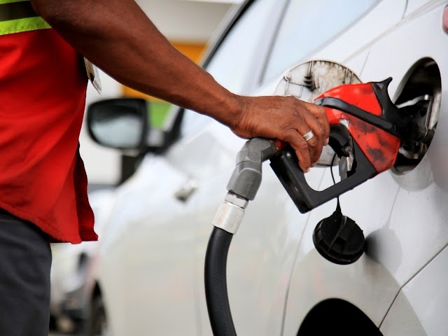Gasolina ultrapassa os R$ 8 em diversas cidades da Bahia