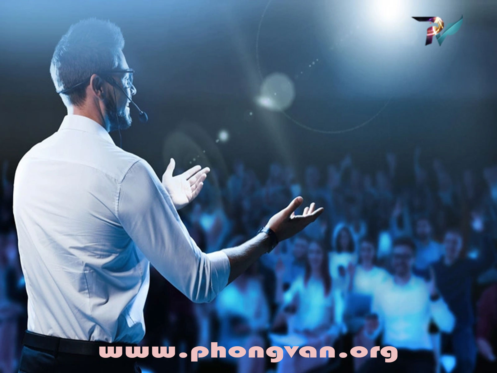 👀 Hiệu ứng Khán Giả (Audience Effect) – Khi ánh mắt người khác thay đổi hành vi của bạn