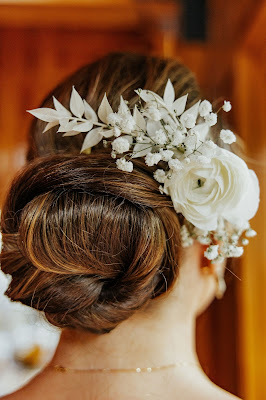 bridal bun with hair clip