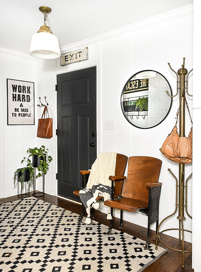 Vintage-modern decorated mudroom