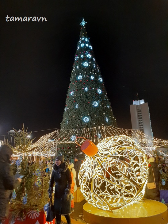 Новогодняя площадь Владивостока