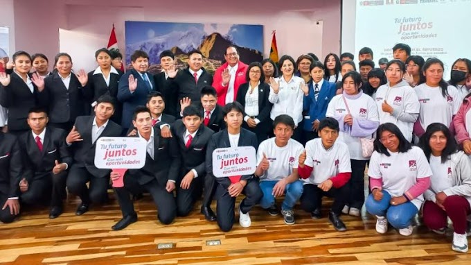  Reconocen esfuerzo de 40 jóvenes cusqueños del programa Juntos que estudian carreras universitarias y técnicas