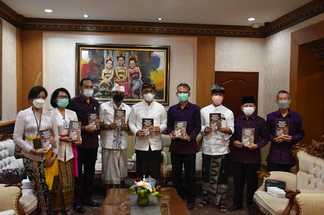  Walikota Jaya Negara Terima Buku ‘Menakar Potensi Kerawanan Konflik Agama’ Jadi Pedoman Bersama 