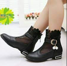 sepatu boots anak perempuan warna hitam