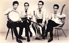 GUITAR ECHO UNITS FROM THE 60s: JIMMY CHNG
