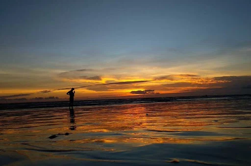 Pantai Batu Belig Bali