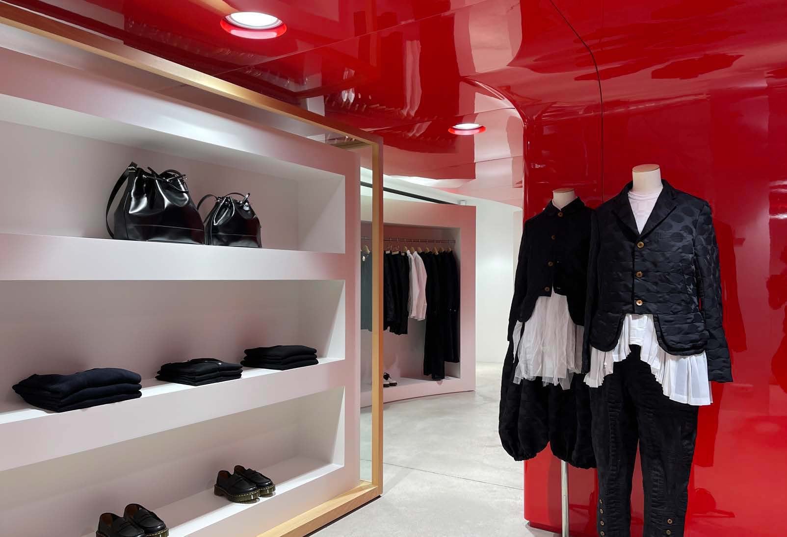 COMME des GARÇONS PARIS S/S 2022 INTERIOR