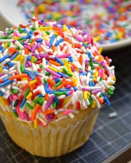 Vanilla Sprinkle Dip Cupcakes Recipe