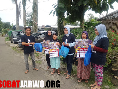 relawan ganjar news sobat jarwo bagikan bingkisan hari kasih sayang 2
