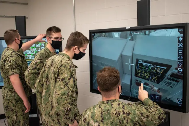 Los-alumnos-de-la-Escuela-Naval-de-Submarinos-de-la-US-Navy-utiliza-Realidad-Virtual