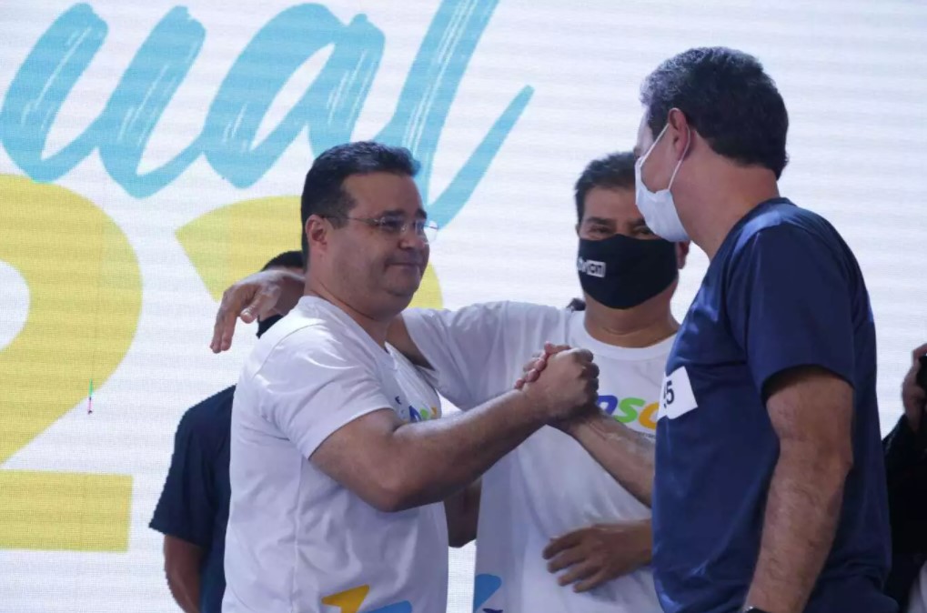 Em família: Fábio, Nelson e Marcos Trad no evento de lançamento da pré-candidatura do prefeito ao governo do Estado ©Kísie Ainoã