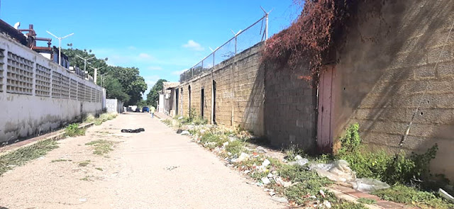 CALLE EL CALVARIO DE CARORA ES UN VERTEDERO DE BASURA