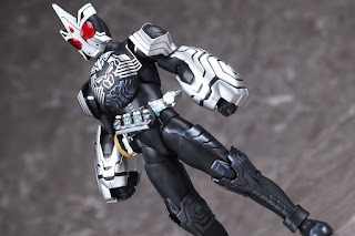 REVIEW SHFiguarts (Shinkocchou Seihou) Kamen Rider OOO Sagozo Combo, Bandai