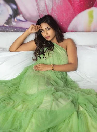 Nivetha Pethuraj hot photos