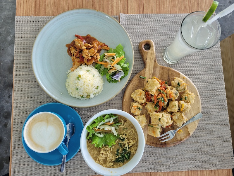 D'Garden Cafe Selo Boyolali Hadirkan Sensasi Makan di Tengah Taman Bunga