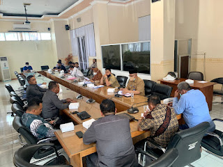 Komisi II DPRD Kabupaten Situbondo, Adakan Rapat Kerja Terkait Pengadaan dan Pendistribusian Pupuk Gratis