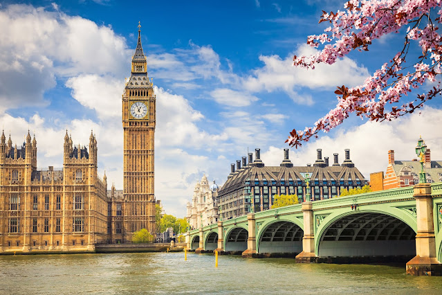 Big Ben - the famous clock tower in London