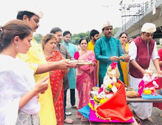 Ankita Harshvardhan Patil With Idol of Lord Ganesha