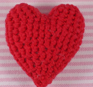 PATRON GRATIS CORAZON AMIGURUMI 48151 💗