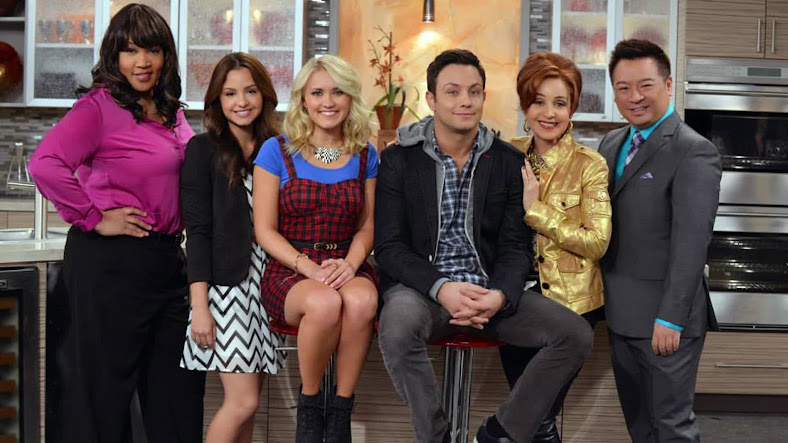 Is There a Season 6 of Young and Hungry Canceled or Renewed?