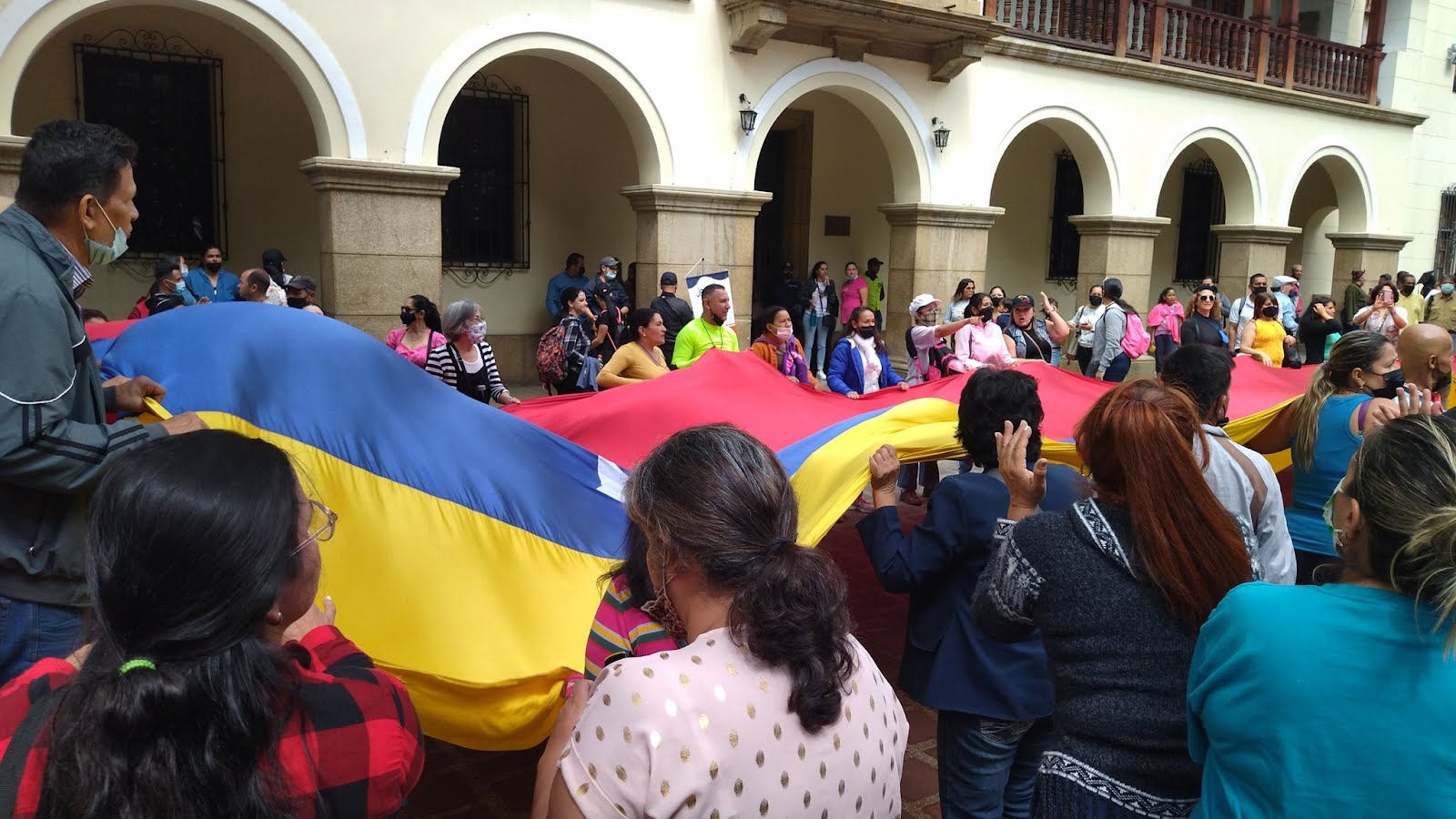 Docentes protestaron por beneficios laborales en Mérida