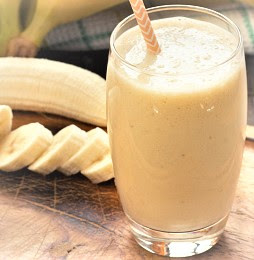 Drinking a banana shake for breakfast helps to strengthen the memory of human beings, especially children.