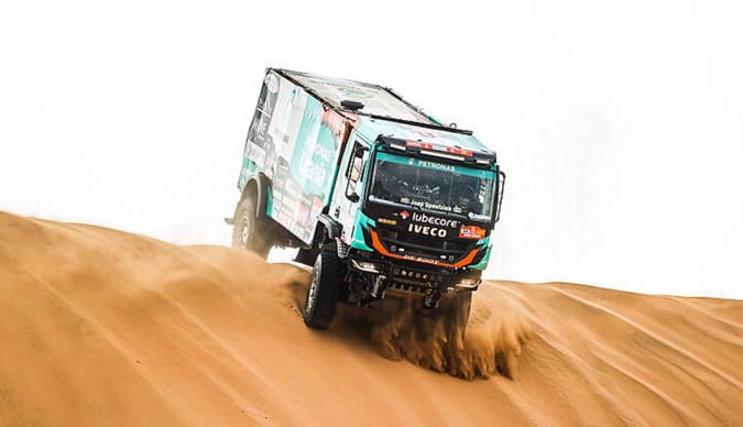 PETRONAS Team De Rooy IVECO estreia no Rally Dakar 2022