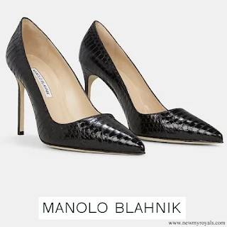 Queen Letizia wore Manolo Blahnik Snakeskin Embossed Pumps