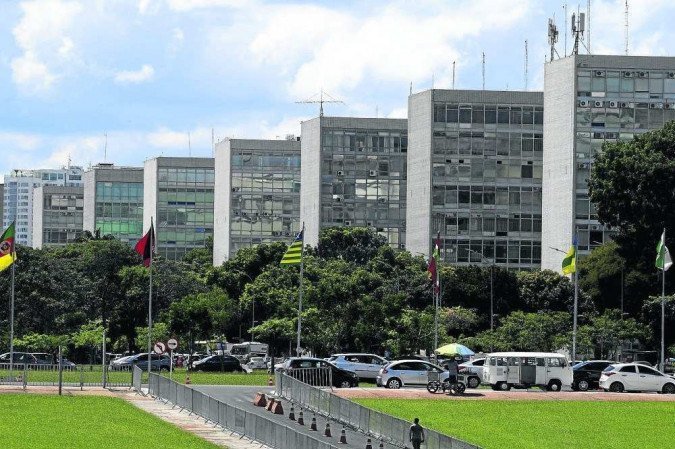 Funcionalismo público pode cruzar os braços em janeiro 