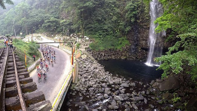 Air Terjun Lembah Anai (Sumatera Barat)