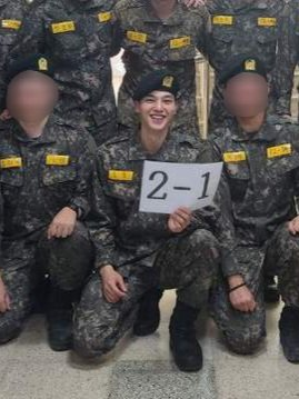 [instiz] NEW PHOTOS OF SONG KANG IN THE MILITARY TRAINING CAMP 2 WEEKS IN