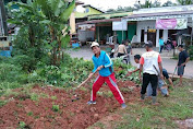 Bersama Masyarakat, Camat Rawas Ulu Lakukan Kegiatan Jumat Bersih di Tiga Lokasi