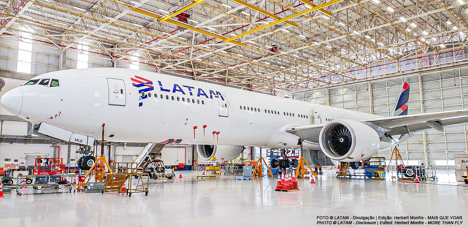 Pela primeira vez, LATAM substitui trem de pouso do Boeing 777-300ER na América Latina | MAIS QUE VOAR