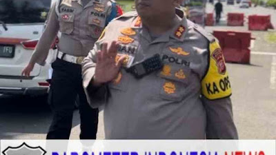 Kehadiran Polisi Berikan Rasa Aman Bagi Masyarakat Yang Berlibur Pada Saat Weekend di Jalur Puncak Kab. Bogor