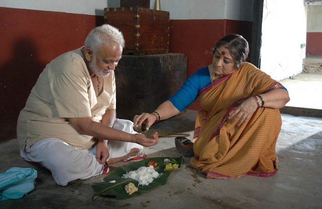 What Are Some Issues of middle-class senior citizens in India?