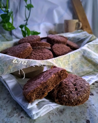 Spuntino dolce di biscotti integrali